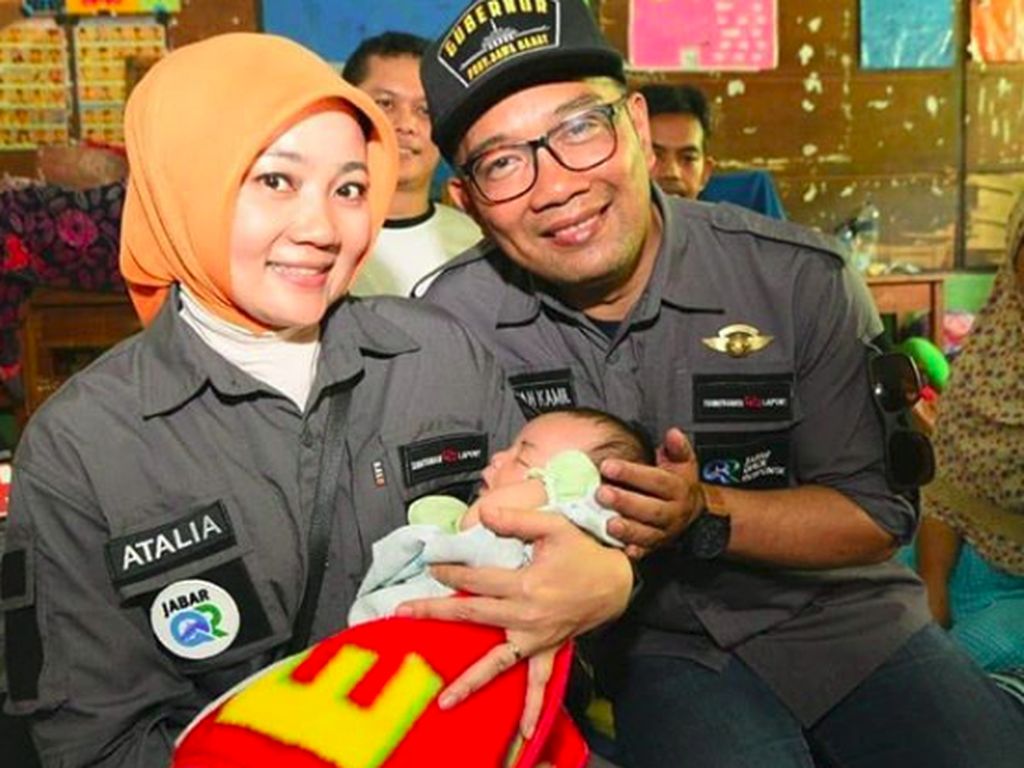 Cerita Ridwan Kamil & Istri Beri Nama Bayi di Pengungsian Cerita Ridwan Kamil & Istri Beri Nama Bayi di Pengungsian