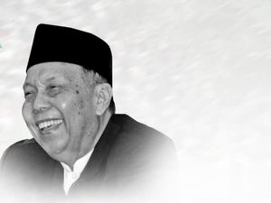 Penyusun Kamus Arab-Indonesia Al Bisri, KH Munawwir Tutup Usia