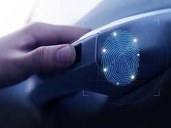 Canggih! Buka Pintu Mobil Bisa Pakai Sidik Jari