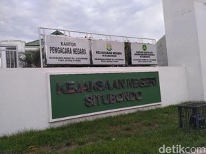 Kejari Situbondo Tangani 9 Kasus Korupsi dan Eksekusi 9 Tersangka Kejari Situbondo Tangani 9 Kasus Korupsi dan Eksekusi 9 Tersangka