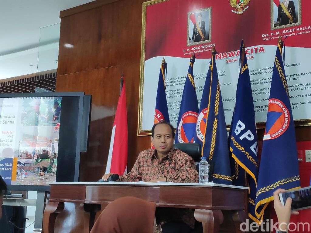 Perjuangan Sutopo Melawan Kanker Sambil Tetap Bekerja Perjuangan Sutopo Melawan Kanker Sambil Tetap Bekerja