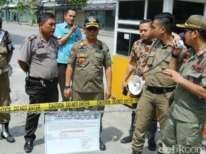 Nunggak Pajak Rp 5 Miliar, 7 Tempat Usaha di Palembang Disegel Nunggak Pajak Rp 5 Miliar, 7 Tempat Usaha di Palembang Disegel