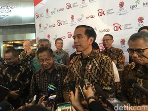 Jokowi Teken Aturan Holding Infrastruktur Awal 2019 Jokowi Teken Aturan Holding Infrastruktur Awal 2019