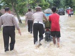 Banjir Bojonegoro Dampak Sungai Gandong Meluap Makin Meluas