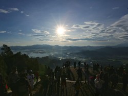 Tengok Indahnya Negeri di Atas Awan Ala Toraja
