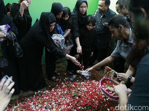 Firasat Sang Anak Sebelum Dian Pramana Poetra Meninggal