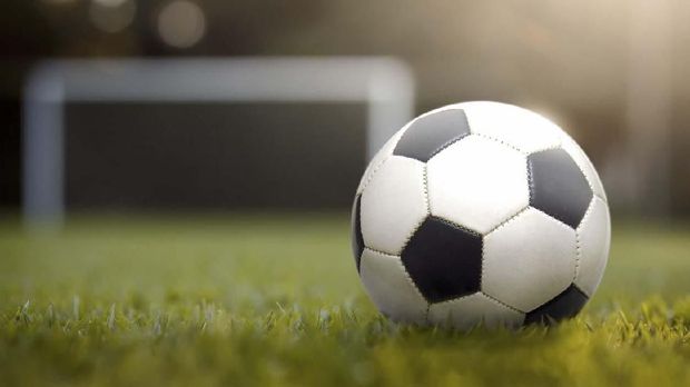 Polisi sudah tetapkan empat tersangka dalam kasus pengaturan skor di sepak bola nasional.