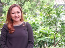 Mbah Putih Akrab dengan Johar Lin Eng