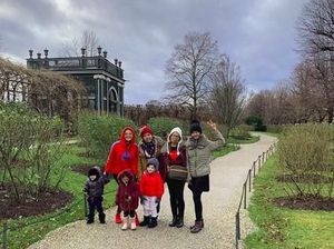 Jangan Iri, Anang dan Ashanty Ajak Pengasuh Liburan ke Eropa