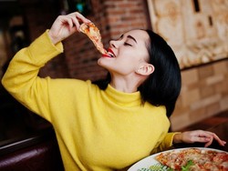 8 Trik Ngemil Sehat yang Cegah Berat Badan Naik