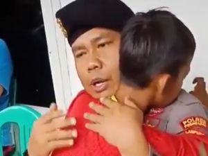 Pesepakbola Cilik Ini Kehilangan Orang Tua Saat Tsunami Selat Sunda