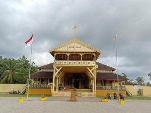 Megahnya Istana Kadriyah Pontianak