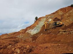 Kisruh PT CLM Masih Lanjut, Karyawan-Aktivis Blokir Pengapalan Nikel