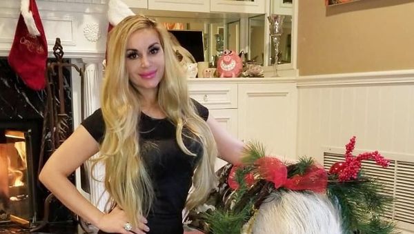 Foto: Marcela Iglesias, Si Seksi yang Hadiahi Babinya Kacamata Gucci