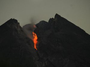Terjadi Hujan Abu di Kawasan Merapi, Begini Penjelasan BPPTKG