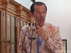 Tak Larang Warganya Rayakan Tahun Baru, Bupati Magetan Main Ketoprak