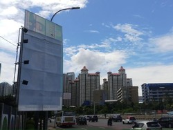 Foto Ketum PPP di Reklame yang Disegel Sudah Tidak Ada