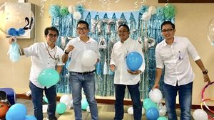 Berbagi Kebahagiaan dengan Anak Yatim