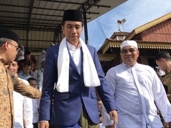 Bertemu Syekh Babussalam, Jokowi Dapat Amanah Jaga Rakyat
