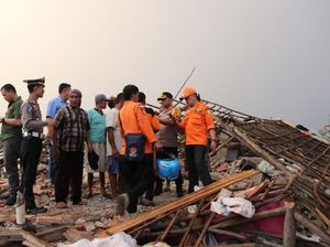 Potret Dampak Puting Beliung di Cirebon: Bocah Tewas dan 120 Bangunan Rusak