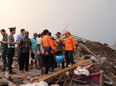 Potret Dampak Puting Beliung di Cirebon: Bocah Tewas dan 120 Bangunan Rusak