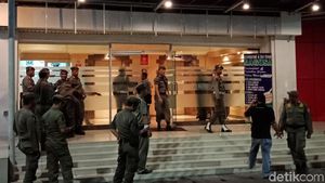 Suasana Penutupan Diskotek Play A Sure di Jakpus
