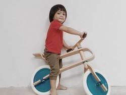 Bikin Gemas, Saat Dia Sekala Bumi Belajar Motret Orangtuanya