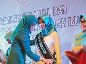 Heboh Sekolah Ibu, Bawa Kebaikan atau Menyudutkan Perempuan? Heboh Sekolah Ibu, Bawa Kebaikan atau Menyudutkan Perempuan?