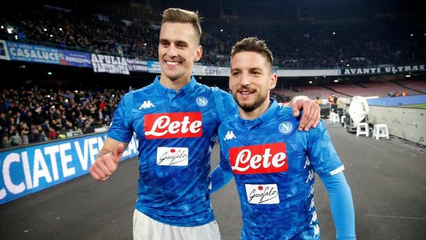 Napoli bertekad finis di depan Juventus.