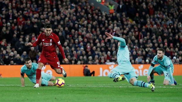 Firmino Hat-trick, Liverpool Gilas Arsenal 5-1