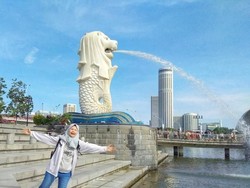 Ada Perbaikan di Patung Merlion, Traveler Tak Bisa Foto-foto Dulu