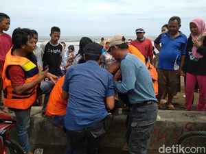Tanpa Sadar, Wanita Ini Nyemplung ke Laut dan Nyaris Hanyut