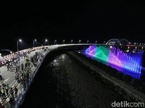 Air Mancur Tak Menari di Malam Tahun Baru, Risma: Masih Perbaikan Air Mancur Tak Menari di Malam Tahun Baru, Risma: Masih Perbaikan