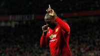 Meski musim ini berjalan rumit untuk Romelu Lukaku, tapi penyerang Manchester United ini masih berada di posisi delapan. Nilai pasarnya ada di angka 162 juta euro. (Foto: Phil Noble/Reuters)