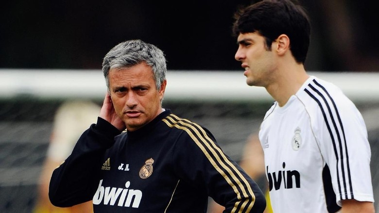 2 Masalah Kaka di Real Madrid: Cedera dan Mourinho 2 Masalah Kaka di Real Madrid: Cedera dan Mourinho