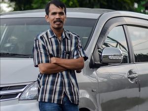 Dibantu Anggota DPRD, Driver Grab Kembalikan Dompet Penumpang