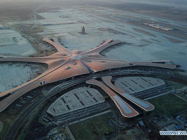 Megahnya Bandara di Beijing yang Mirip Pesawat Luar Angkasa