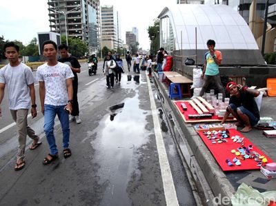 PKL Mulai Gelar Lapak di Kawasan Bundaran HI