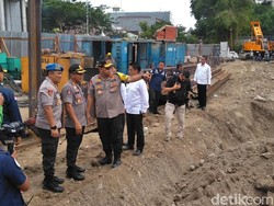 Polisi Tetapkan 2 Tersangka Terkait Amblasnya Jalan Gubeng