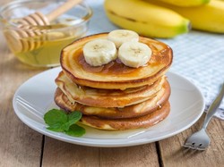 Mau Hidup Sehat di Tahun Baru? Yuk Mulai Sarapan Pancake Pisang