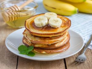 Mau Hidup Sehat di Tahun Baru? Yuk Mulai Sarapan Pancake Pisang Mau Hidup Sehat di Tahun Baru? Yuk Mulai Sarapan Pancake Pisang