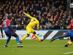 Kante tampil apik di laga melawan Palace. Seperti dicatat Squawka, akurasi umpan Kante mencapai 97%, membuat 94 kali sentuhan, melakukan 6 kali intersepsi, melepaskan 3 shot, membuat satu peluang, dan 1 gol ia lesakkan. Reuters/David Klein.