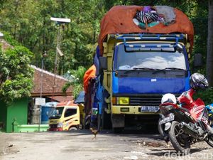 Dijanjikan Perbaikan Jalan ke TPST Piyungan, Aksi Blokir Disetop Dijanjikan Perbaikan Jalan ke TPST Piyungan, Aksi Blokir Disetop