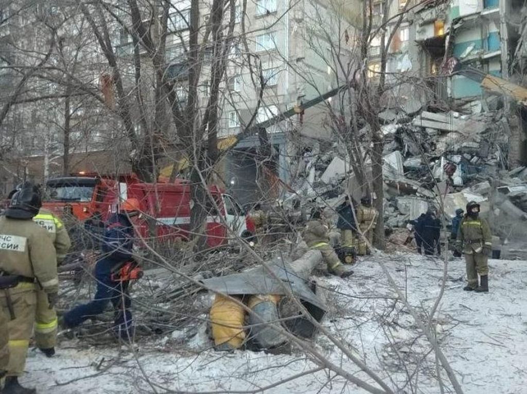 Ledakan Gas di Gedung 12 Lantai di Rusia Tewaskan 3 Orang, 79 Hilang