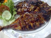 Yuk, Bikin Ikan Bakar Bumbu Parape dan Asam Manis yang Enak dan Gurih!