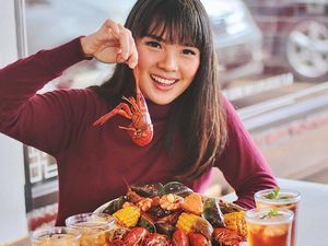 5 Food Vlogger Indonesia Ini Sukses Tarik Perhatian dan Bikin Ngiler 5 Food Vlogger Indonesia Ini Sukses Tarik Perhatian dan Bikin Ngiler