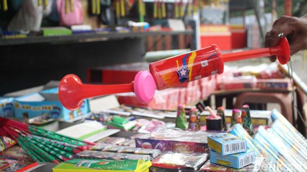 Mengenal Terompet Tahun Baru yang Aman Untuk Kesehatan Paru