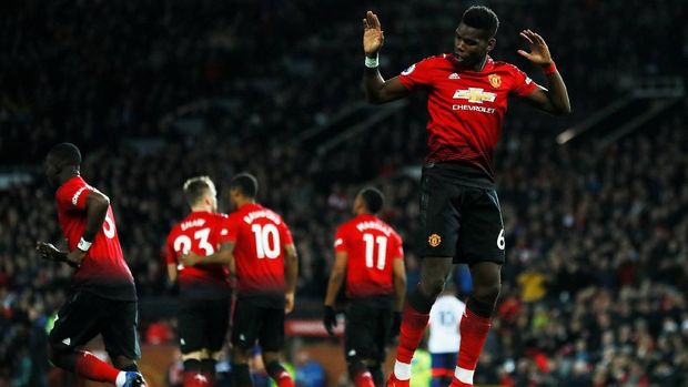 Pogba berjoget saat merayakan gol yang dicetaknya ke gawang Bournemouth.