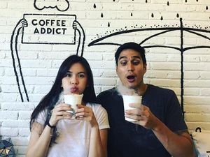 Momen Romantis Deasy Priscilla dan Marcel Chandrawinata Saat Kulineran Bersama Momen Romantis Deasy Priscilla dan Marcel Chandrawinata Saat Kulineran Bersama