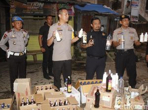Gudang Digerebak, Ratusan Miras Gagal Dijual di Malam Tahun Baru